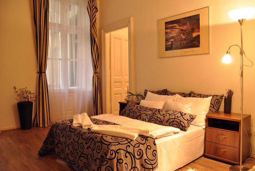 Green Terrace Apartment بودابست الغرفة الصورة